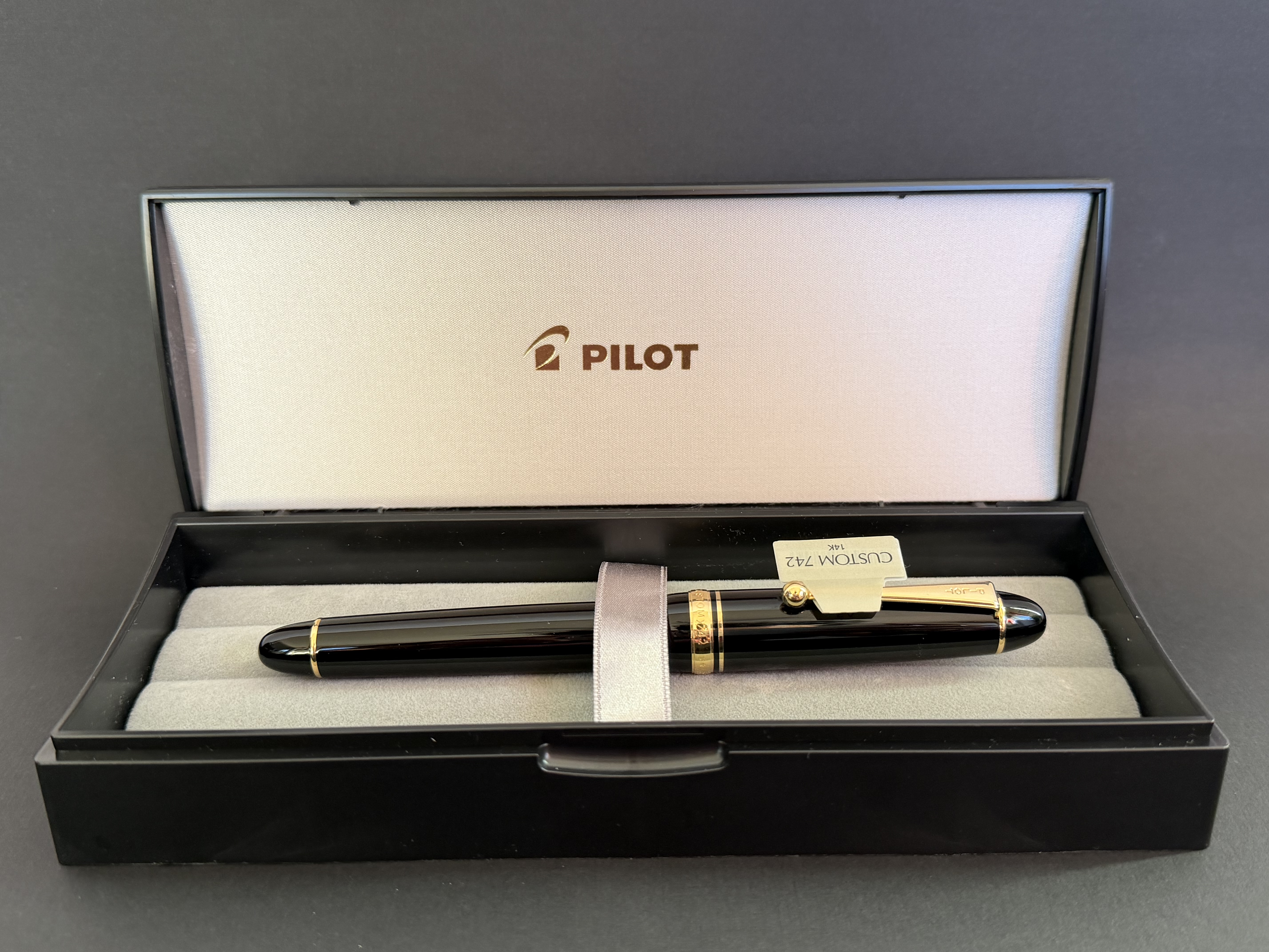Pilot Custom 742